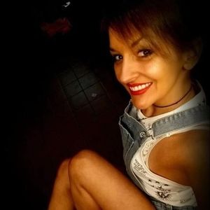 Meet your Posher, Joni